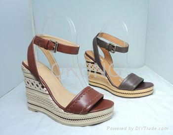 Lady platform sandal for Spring and Summer footwear 2