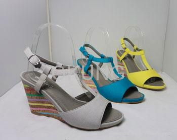 lady platform sandal with mid heel  2