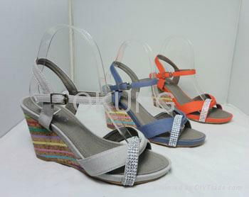 lady platform sandal with mid heel  4