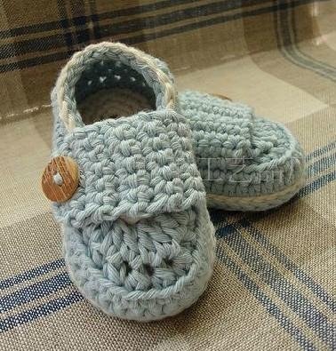 hand crochet baby shoes
