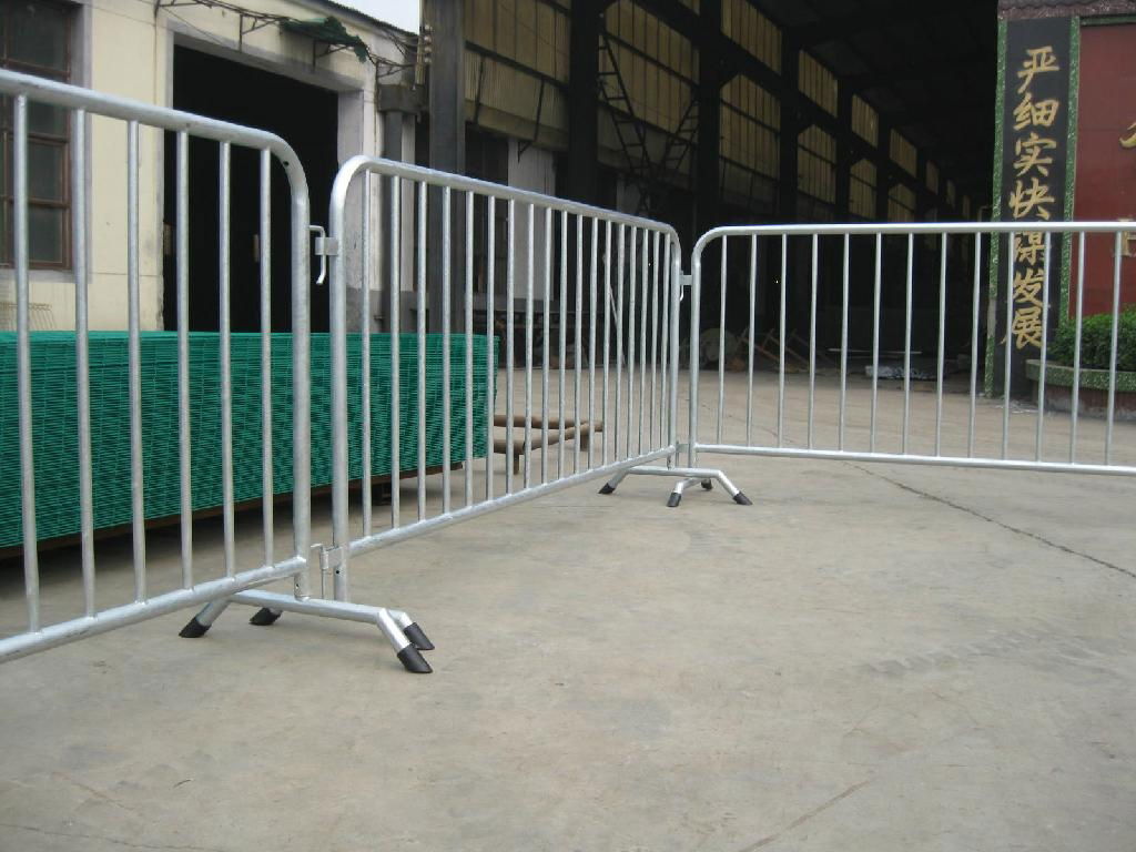 crowd  control barrier 3