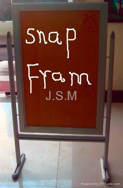 standing snap frame