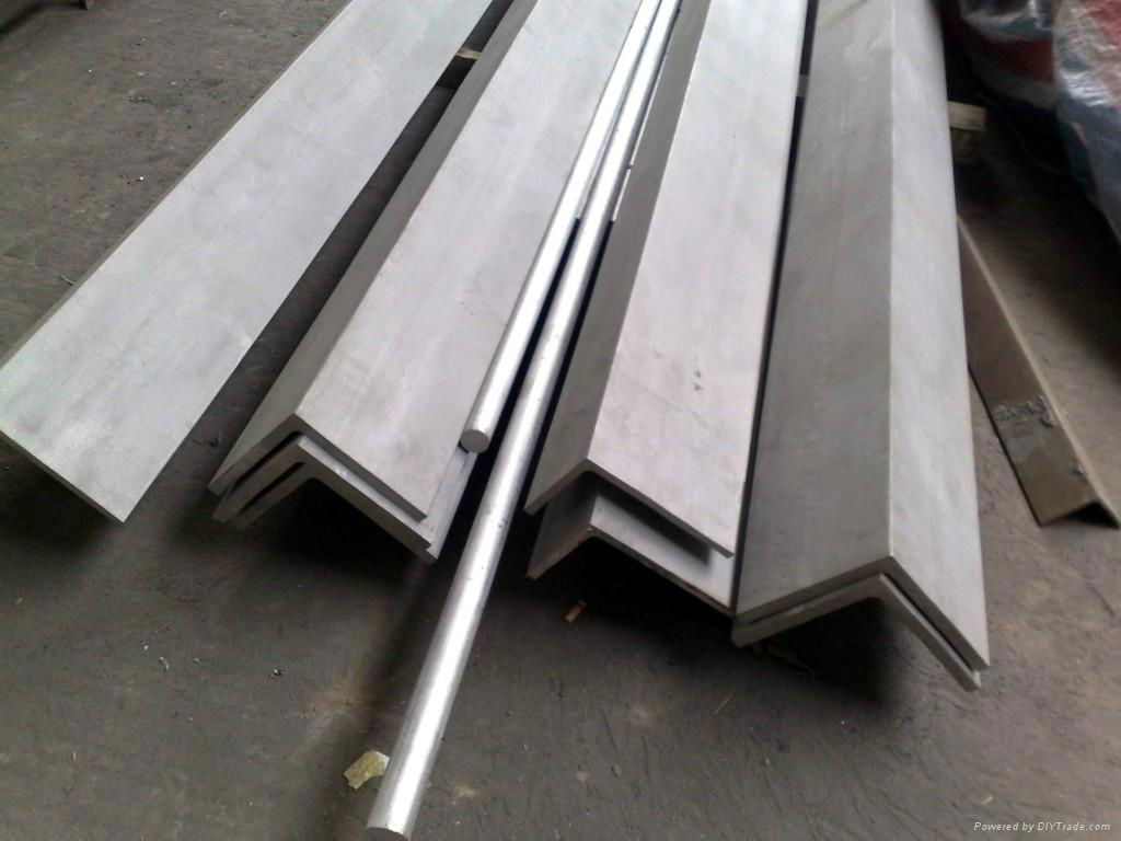 ASTM unequal Angle Steel