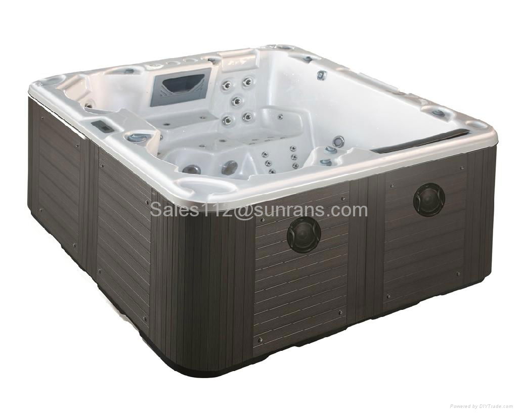 Square hot sale bathtub