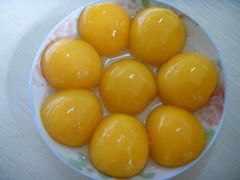 Canned yellow peach 