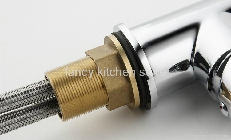 	L8011 water-saving Rotatable Kitchen Sink Faucet--can be customized 4