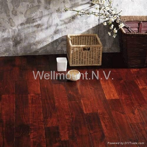 New High Quality Vintage Oak 8MM Click System Solid Wood Laminate Flooring UK 4