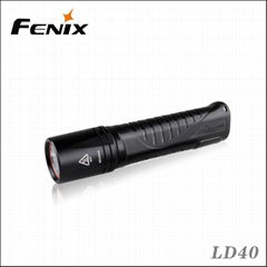 菲尼克斯 Fenix LD40 R4 中白光手電筒