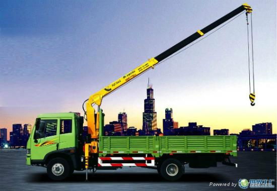 Truck mounted crane