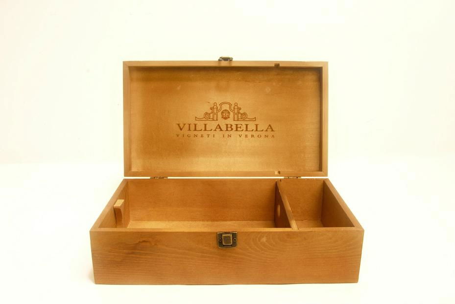Beautiful recyclable wooden wine gift box