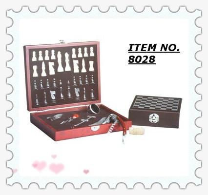 Wooden wine Accessories gift sets with chess 2