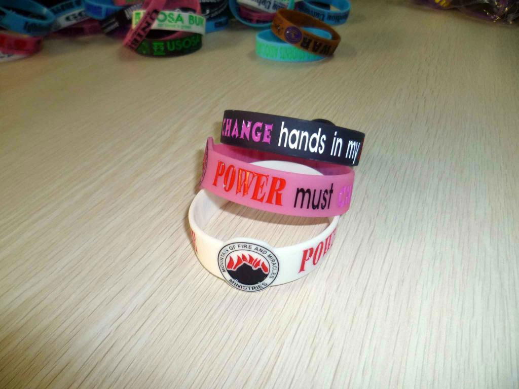 custom texts & logo silicone wristband for promotion gifts 3