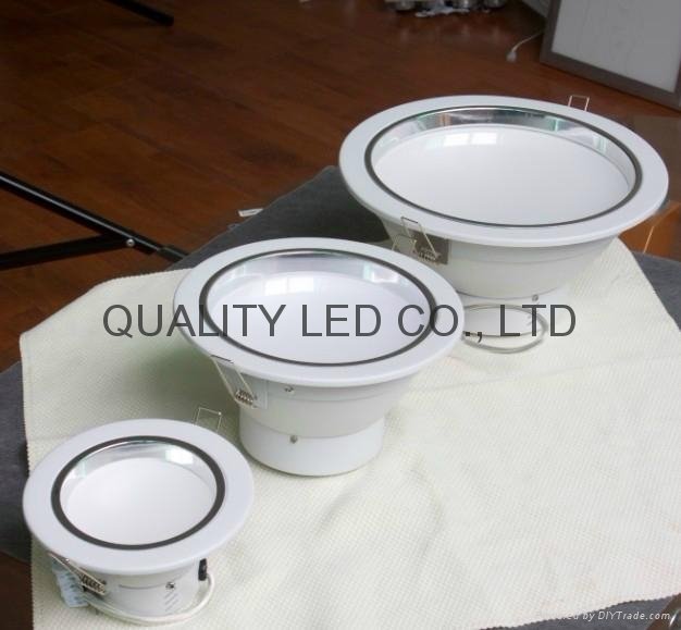 Recessed mounted 18w LED downlight 
