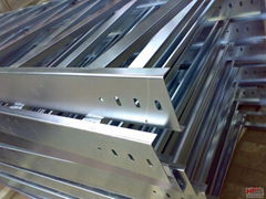 Galvanised steel cable tray