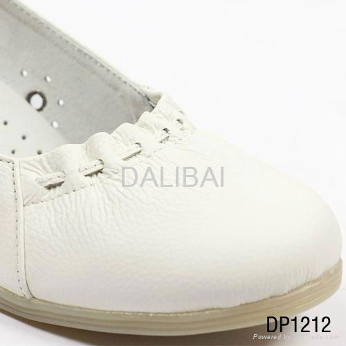 White Women Casual Shoe With Blossom Cow Leather 2