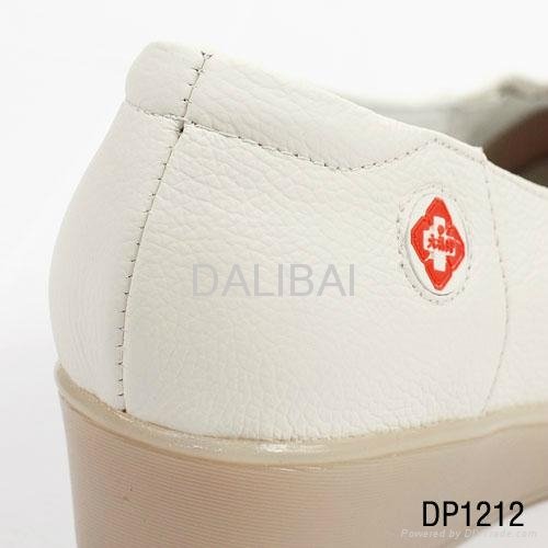 White Women Casual Shoe With Blossom Cow Leather 3
