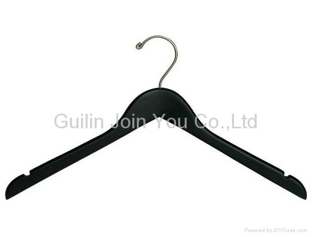 Cheap Wooden Hangers 2