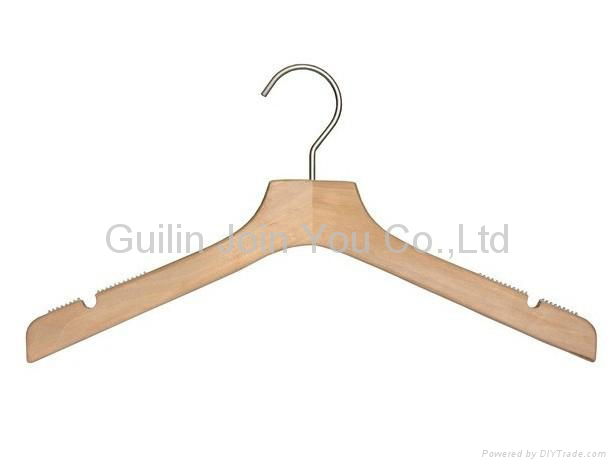 Cheap Wooden Hangers 3