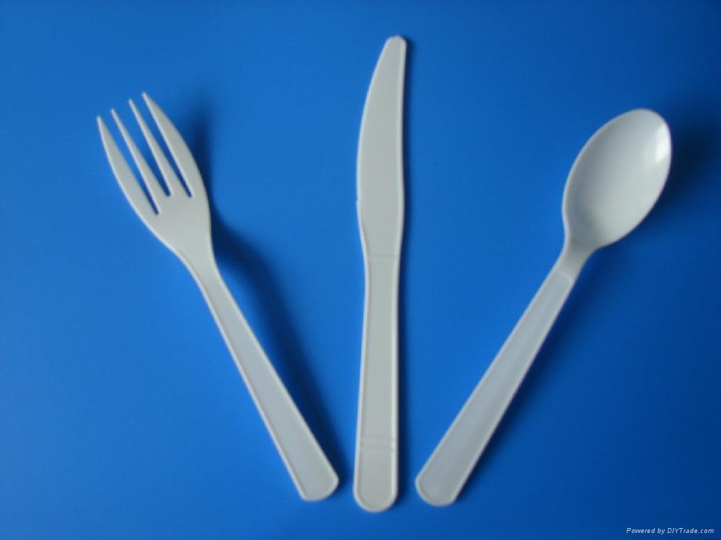 disposable plastic tableware