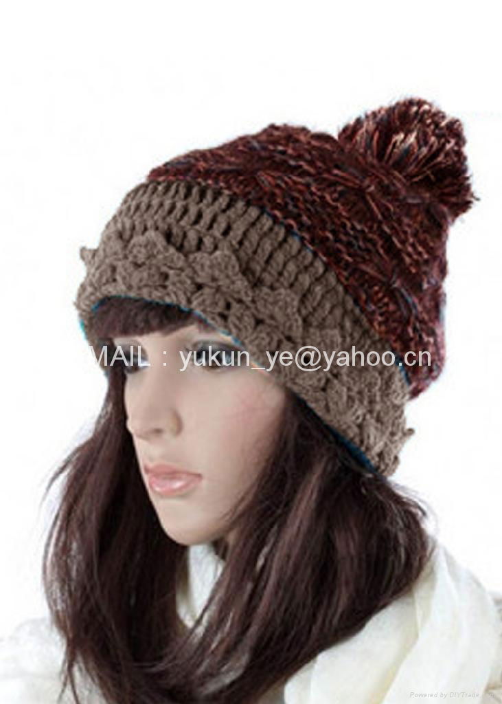 Hand-knitted Cap for Lady 2