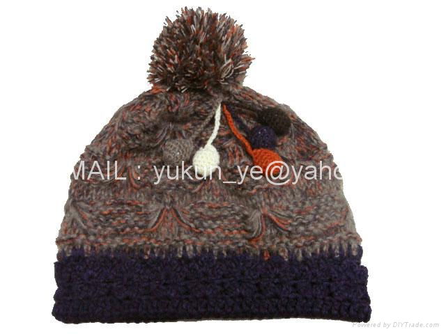 Hand-knitted Cap for Lady 4