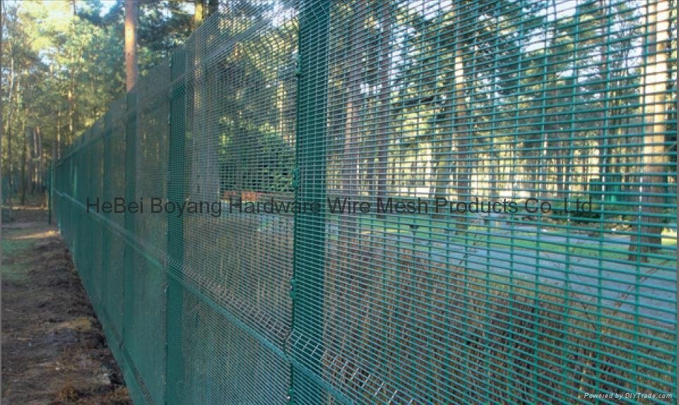 welded wire mesh fence  3