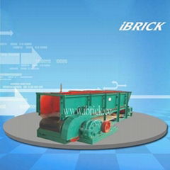 Box feeder for brick making machine