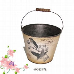 Decorative tin bucket with handle