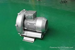 High pressure side channel blower