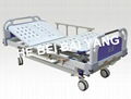 Three-function electric hospital bed 4