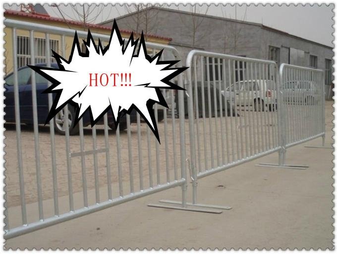 Securty and safty concrete barriers and fence panel hot-dipped galvanized after  3