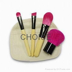 Wooden Handle Makeup Brush Set