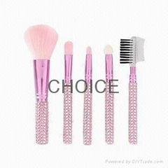 Makeup Brushes With Cubic Stone