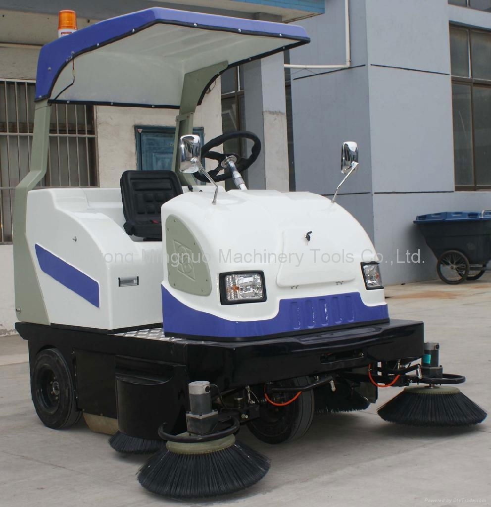 MN-E800 Industrial Sweeper 2