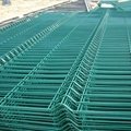 curvy welded wire mesh fence  4