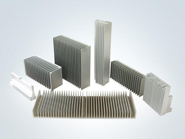 深圳大型鋁散熱片
