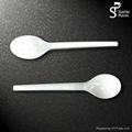 Plastic spoon 4