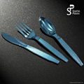 Plastic cutlery