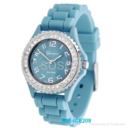 Colorful silicone diamond watch