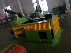 Metal baler 