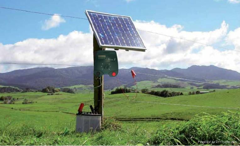 Dual Powered Solar Electric Fence Energisers 3