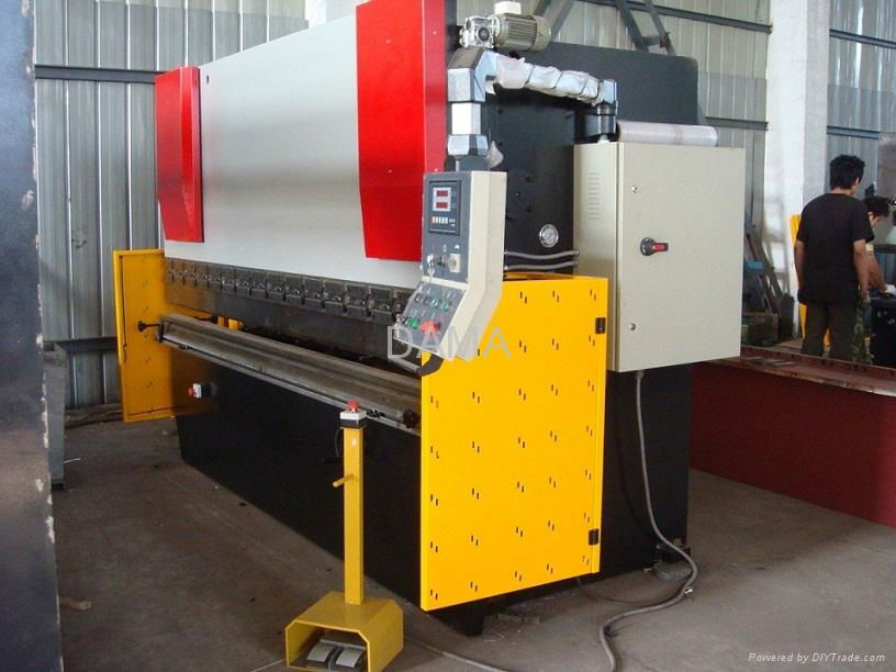 CNC  Bending Machine/Press Brake 4