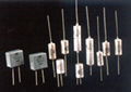 SOLID ELECTROLYTIC TANTALUM CAPACITOR