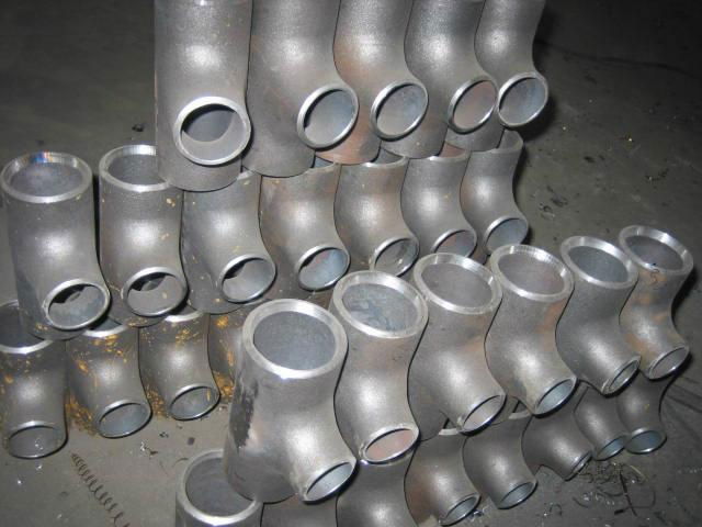 carbon steel pipe tee 4