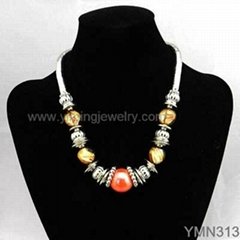 2012 New Fashion Chunky Glass Necklace 