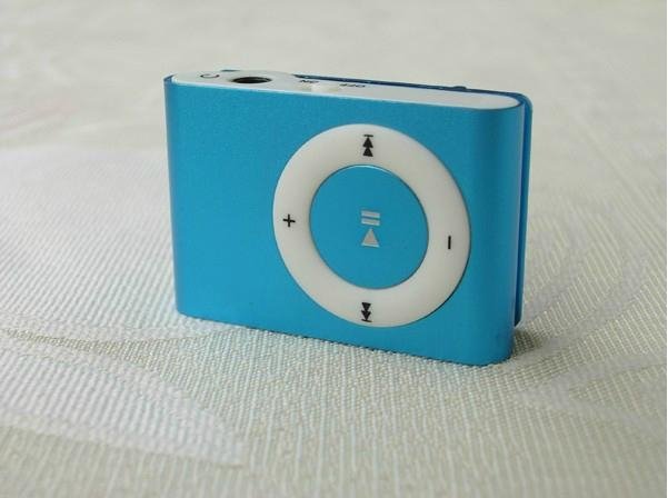MINI clip MP3 Player with Micro TF/SD card Slot with cable+earphone 2