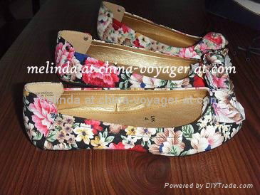 slip on flat shoes with flower printing