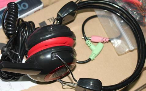 Manufacture and supply fashion colorful headset microphone computer 5