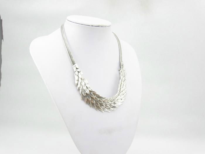 2012 fashional bird feather necklace silver plated