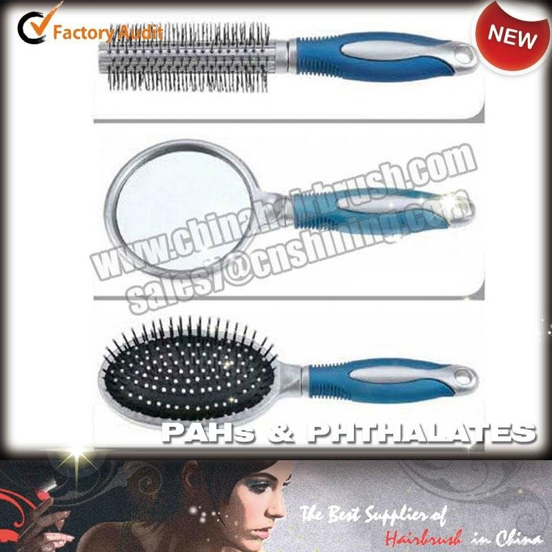 Professional Plastic Hair Brush 2
